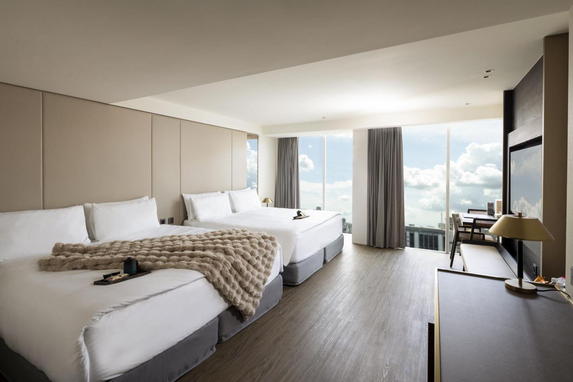 Voyage Kaohsiung By Cosmos Oasis Hotel Buitenkant foto