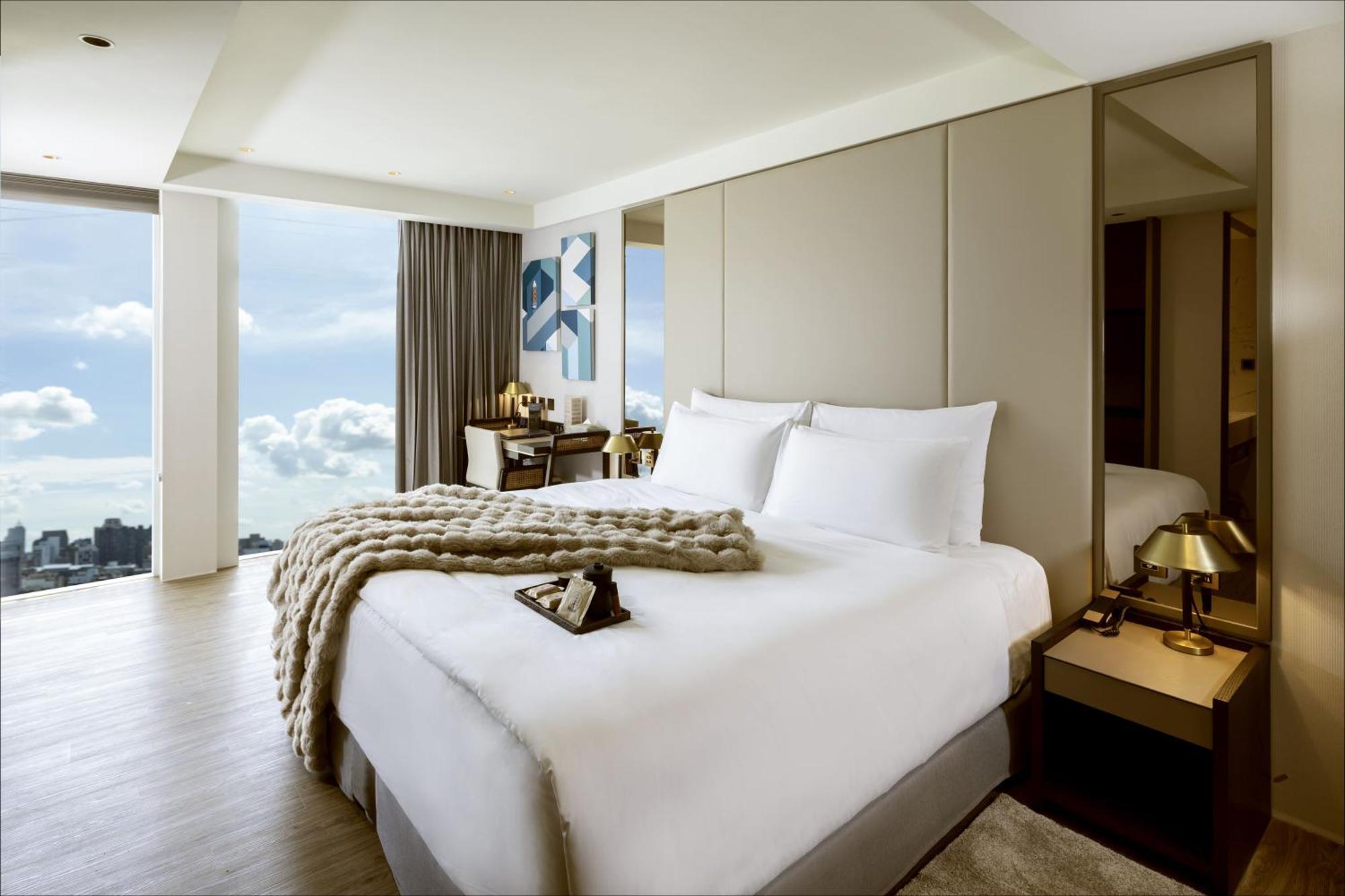 Voyage Kaohsiung By Cosmos Oasis Hotel Buitenkant foto